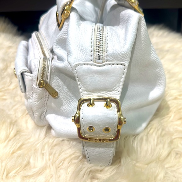 Michael Kors soft leather white  purse - Picture 3 of 8